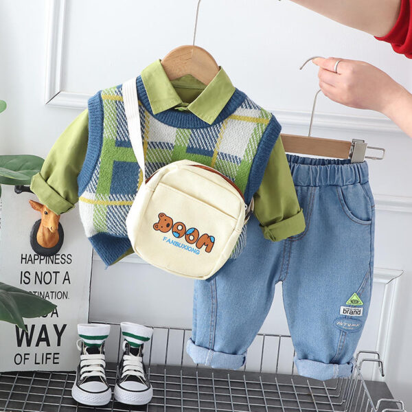 Premium wool sweater set with a bag